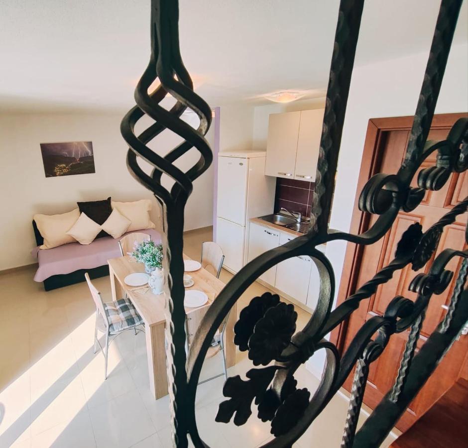 Apartmani Nada Mustapic Брела Экстерьер фото