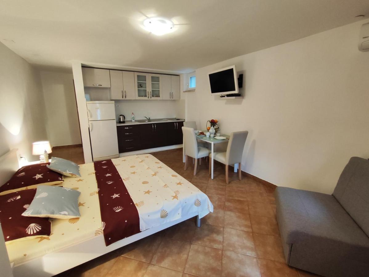Apartmani Nada Mustapic Брела Экстерьер фото
